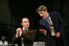 у виставі Як важливо бути серйозним 