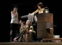 у виставі Сто п'ята сторінка про кохання 