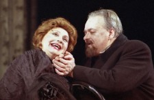 у виставі Насмішкувате моє щастя 