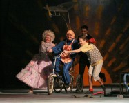 у виставі Вверх тормашками!!! 