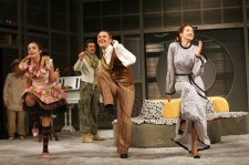 у виставі Дивна місіс Севідж 