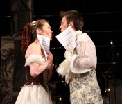 у виставі Уявно хворий 