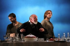 у виставі Нахлібник 