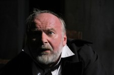 у виставі Нахлібник 