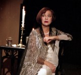 у виставі Шлюби укладаються на небесах 