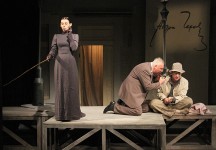 у виставі Дрібниці життя 