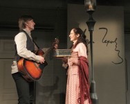 у виставі Дрібниці життя 