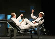 у виставі Оголена зі скрипкою 