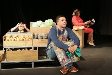 у виставі Янголятко,  або Сексуальні неврози  наших батьків 