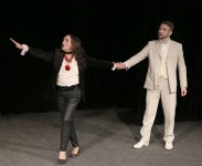 у виставі Актрисі завжди вісімнадцять... 