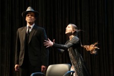 у виставі Дерева помирають стоячи 