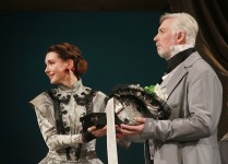 у виставі Нахлібник 