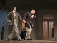 у виставі Добрі люди... 