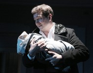 у виставі Добрі люди... 