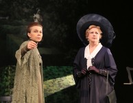 у виставі Пасажир без багажу 