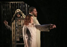 у виставі У полоні пристрастей (Камінний господар) 