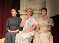 у виставі Вишневий сад 