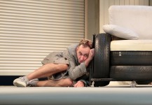 у виставі Занадто одружений таксист 