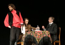 у виставі Тепленьке місце 