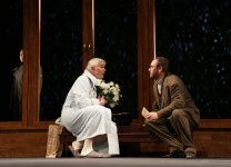 у виставі Фальшива нота 