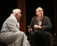 у виставі Фальшива нота 