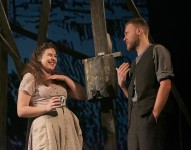 у виставі Переклади 