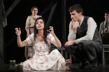 у виставі Переклади 