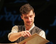 у виставі Переклади 