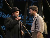 у виставі Переклади 