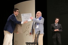 у виставі Потрібен брехун! 