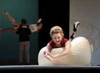 у виставі Потрібен брехун! 