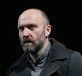 у виставі Вид з мосту 